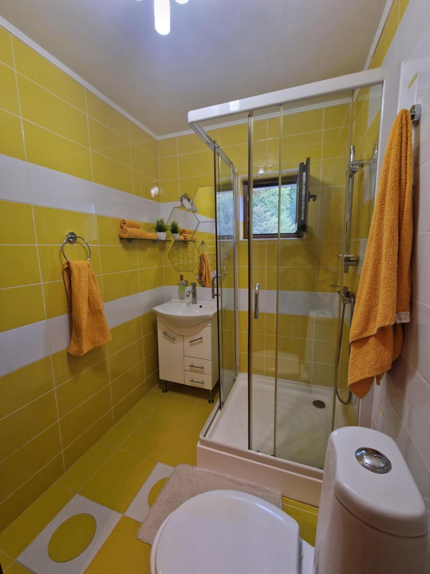 Apartament Red & Yellow Slănic-Moldova Quarto foto